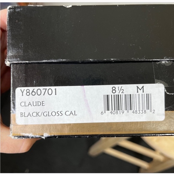 Vintage YSL Leather Pumps - Picture 12 of 12